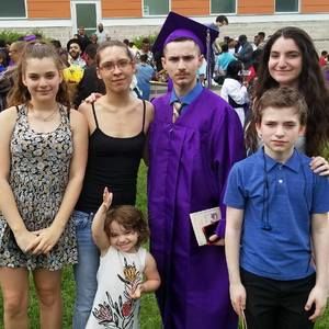 Meet your Posher, Eveie